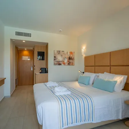 Hotel Minos 4*